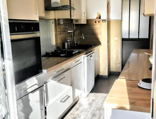 4 Pieces Vue Et Collines Nicoises דירה